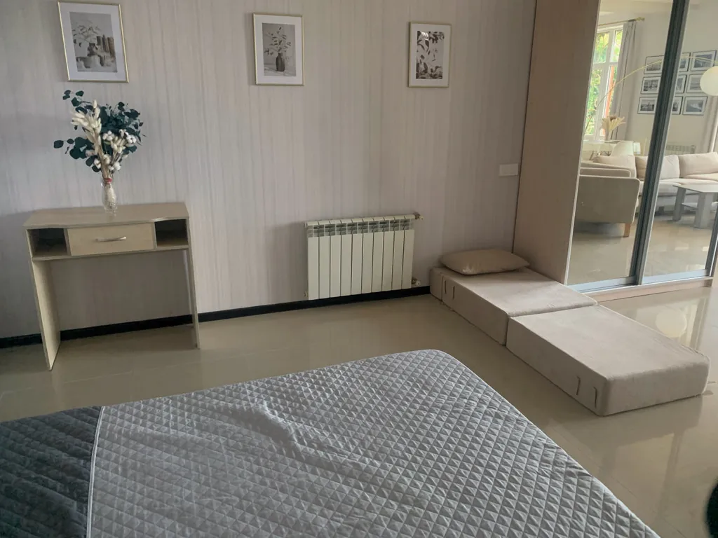 Уютная студия с бассейном