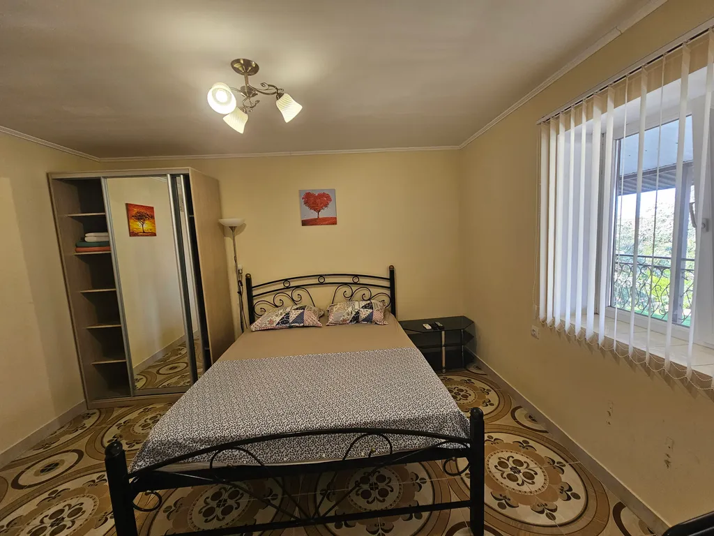 Квартира 2-комнатная Квартира — Новоотрадное