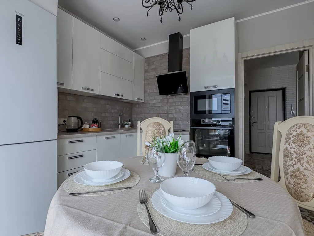 Комфорт для всех – стильная квартира с посудомойкой и smart tv