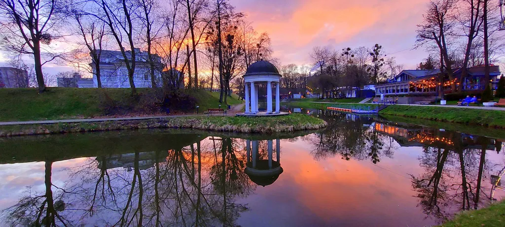 Квартира Квартира Элитный тёплый дом в центре города, с видом на парк и озеро — Калининград