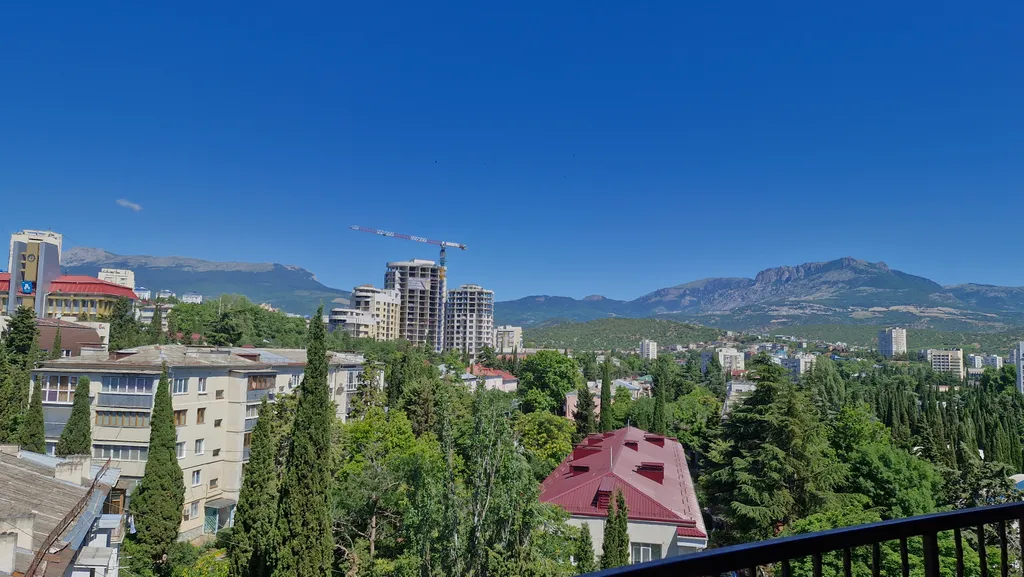 Просторная 2-х комнатная квартира в центре