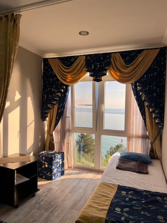 Трехместный номер с шикарным, панорамным  видом на море