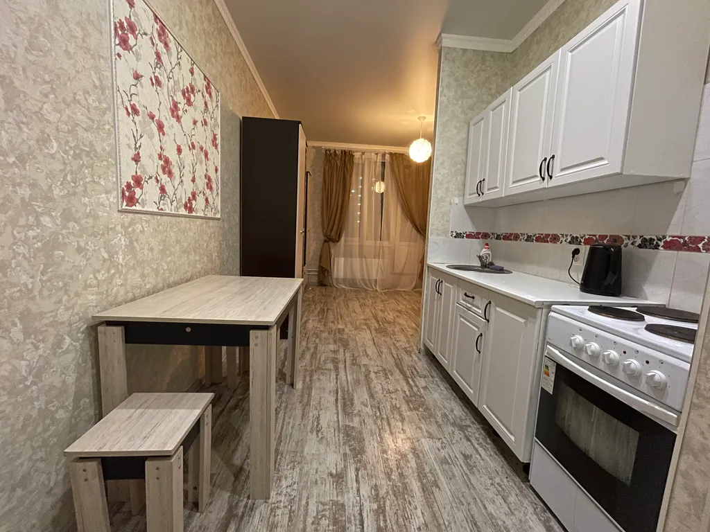 Студия с ремонтом в центре Левенцовки