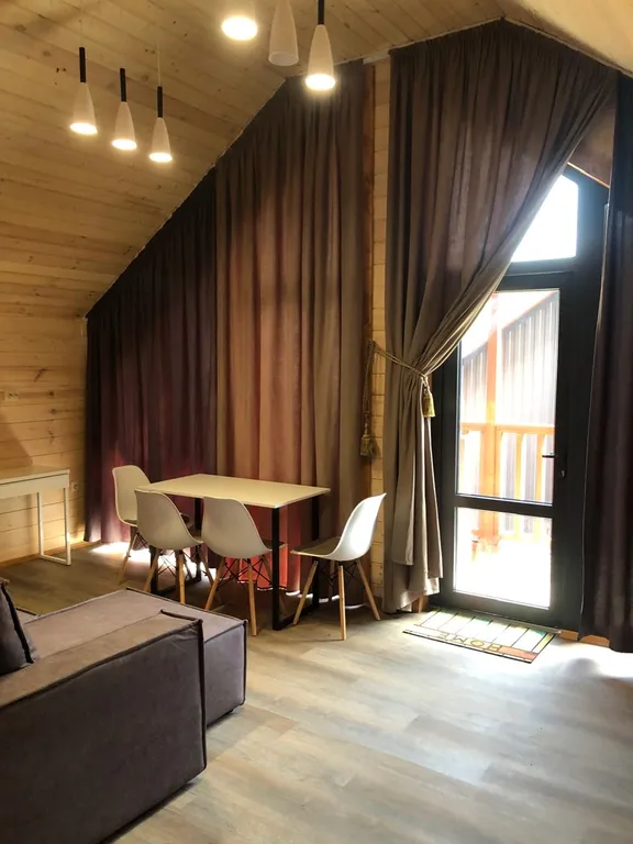 Коттедж с бассейном и сауной