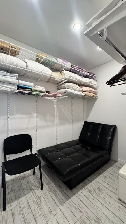 Уютный апартамент с большой террасой и видом на лес