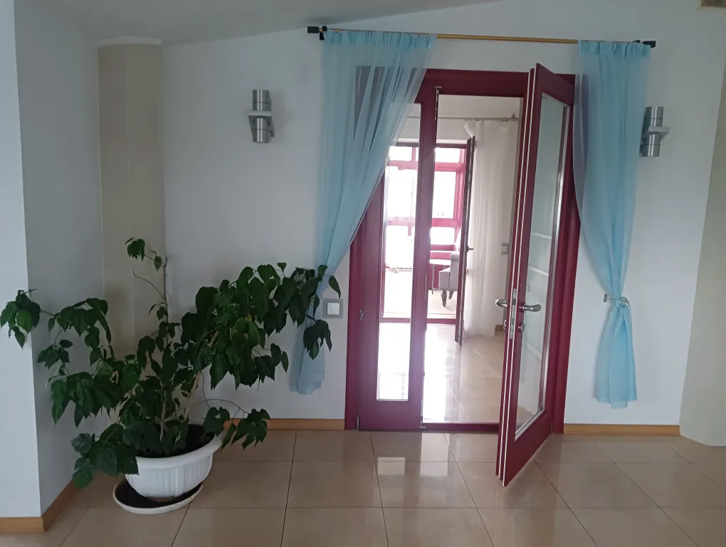 4-комнатный Дом