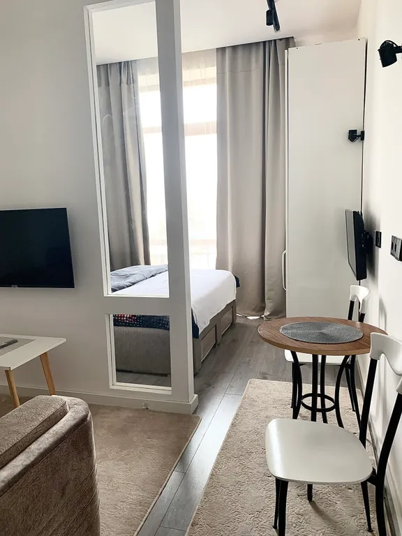 Квартира Студия с балконом в центре Баку — аренда посуточно в Баку