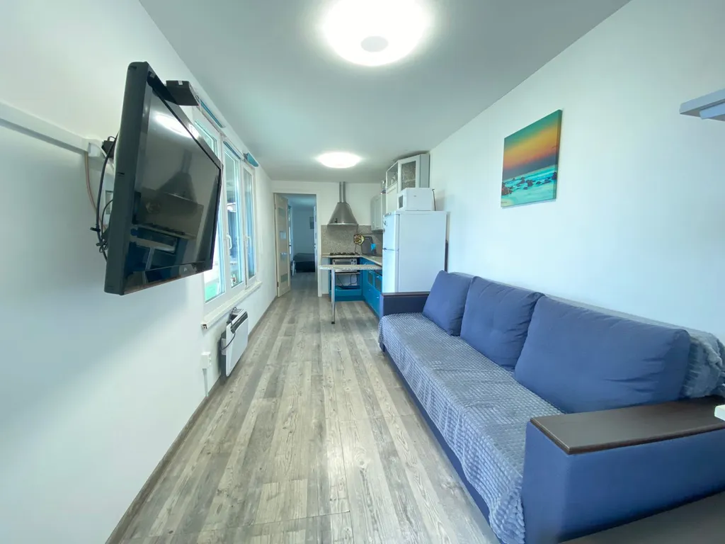 Домик у реки на первой линии