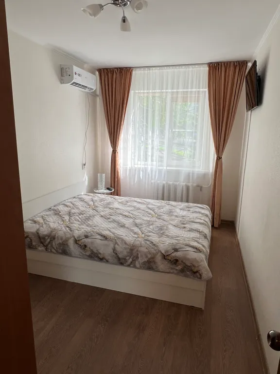 Чистая уютная квартира в центре рядом пруды площадь Ленина