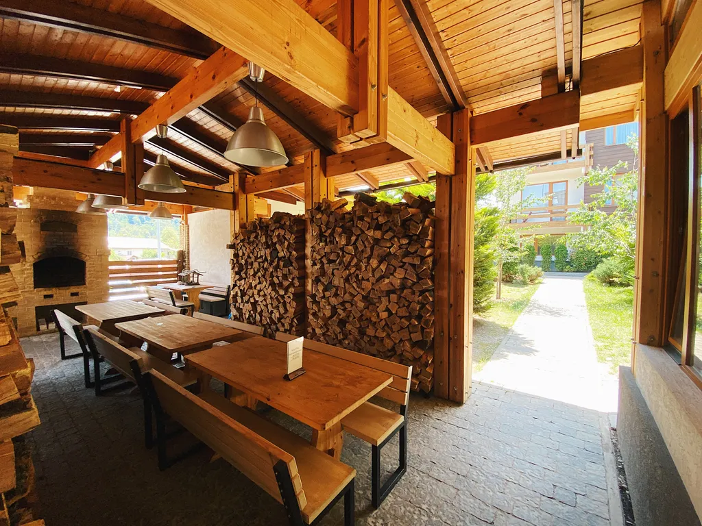 Двухкомнатная квартира в центре Красной Поляны