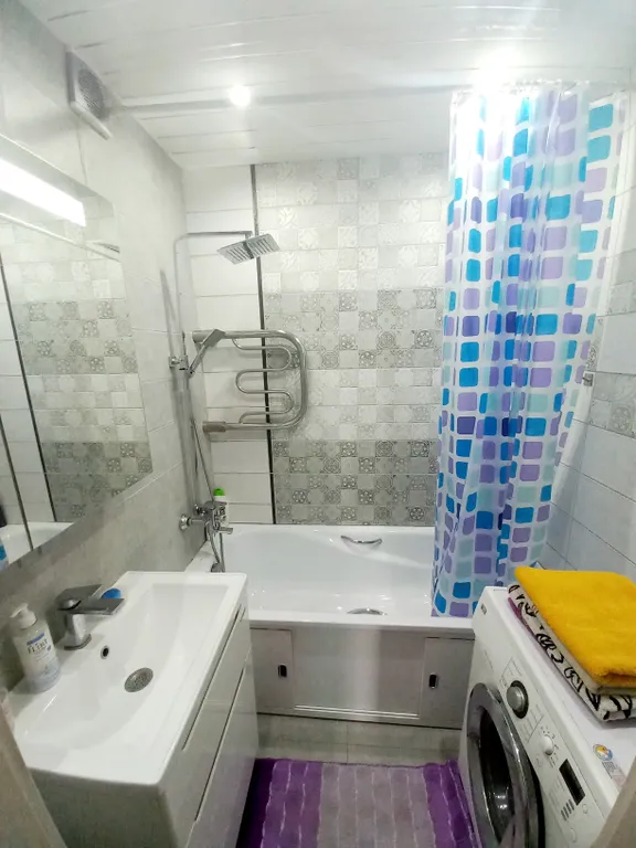 Большая квартира возле ТЦ Тринити