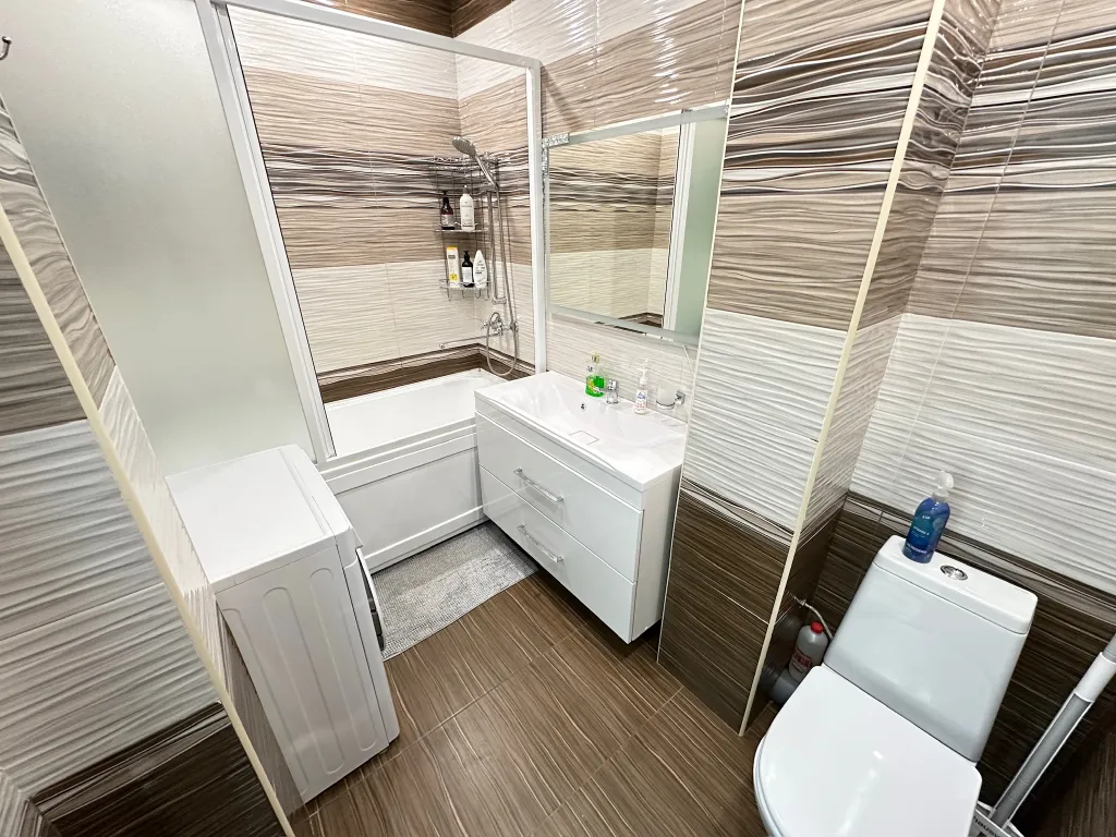 Двухкомнатная квартира в центре с красивым видом на город