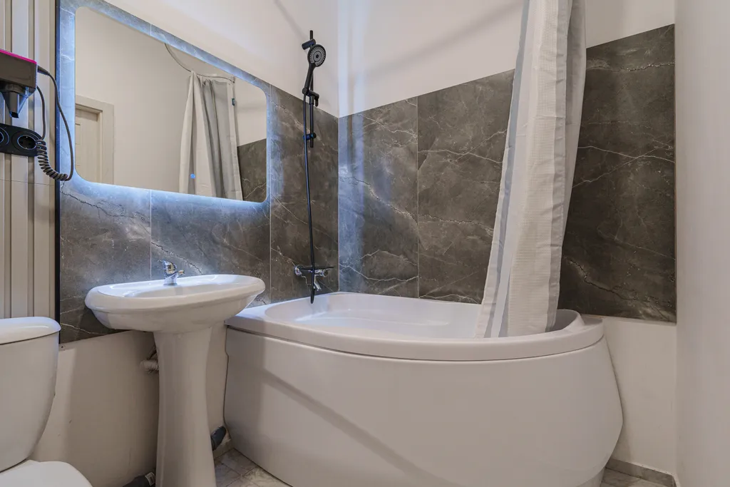 Большая квартира рядом с Аквапарком и СК Уктус