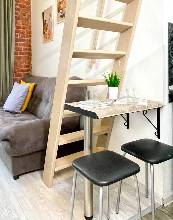 Квартира Квартира Двухуровневая студия в 3 минутах от метро Технологический институт — Санкт-Петербург