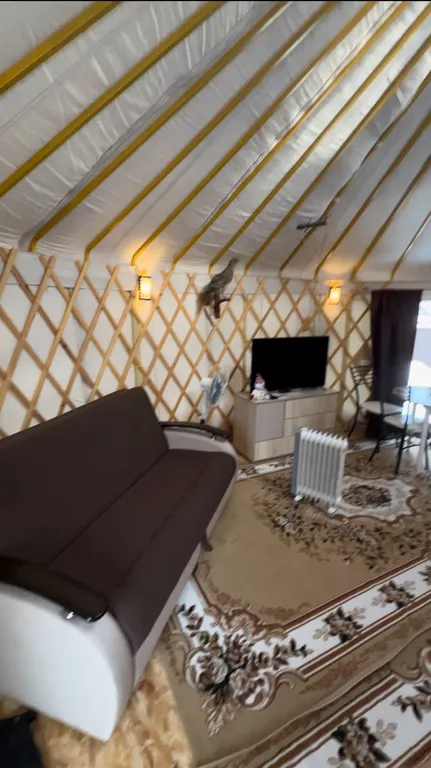 Этно-юрта в усадьбе Золотой лев