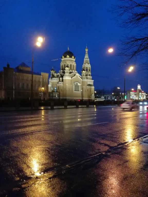 ОТДЕЛЬНАЯ КОМНАТА СО СВОЕЙ ДУШЕВОЙ И САНУЗЛОМ.