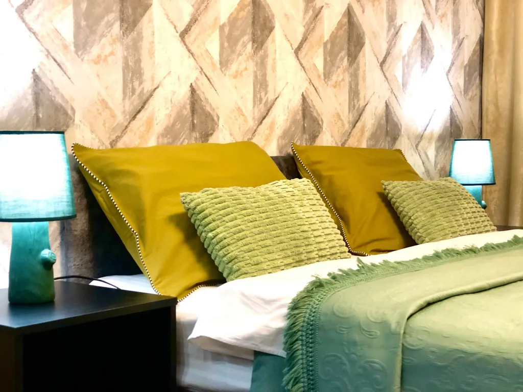 Новая квартира возле ТЦ Изумрудный город — аренда посуточно в Томск