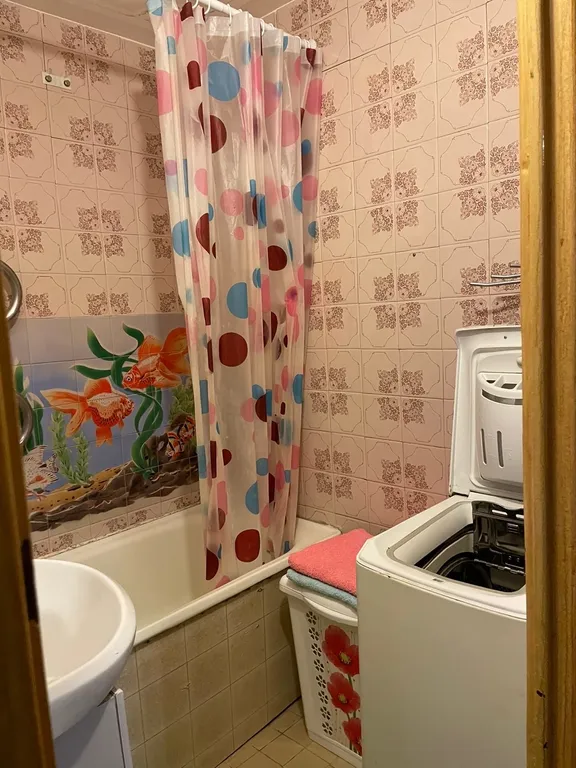 Двухкомнатная квартира с большой кухней