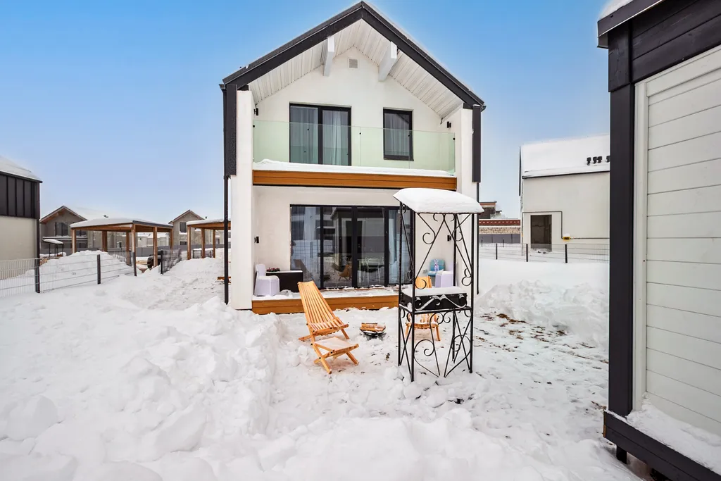 Двухэтажный семейный коттедж