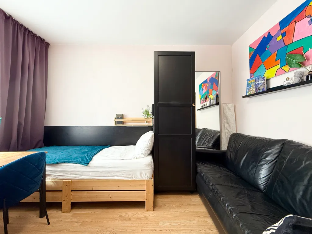 Семейная с камином