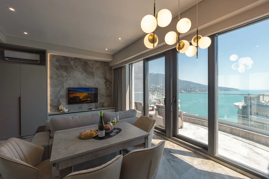 Эксклюзивная квартира с лучшим видом в приморском парке Ялты