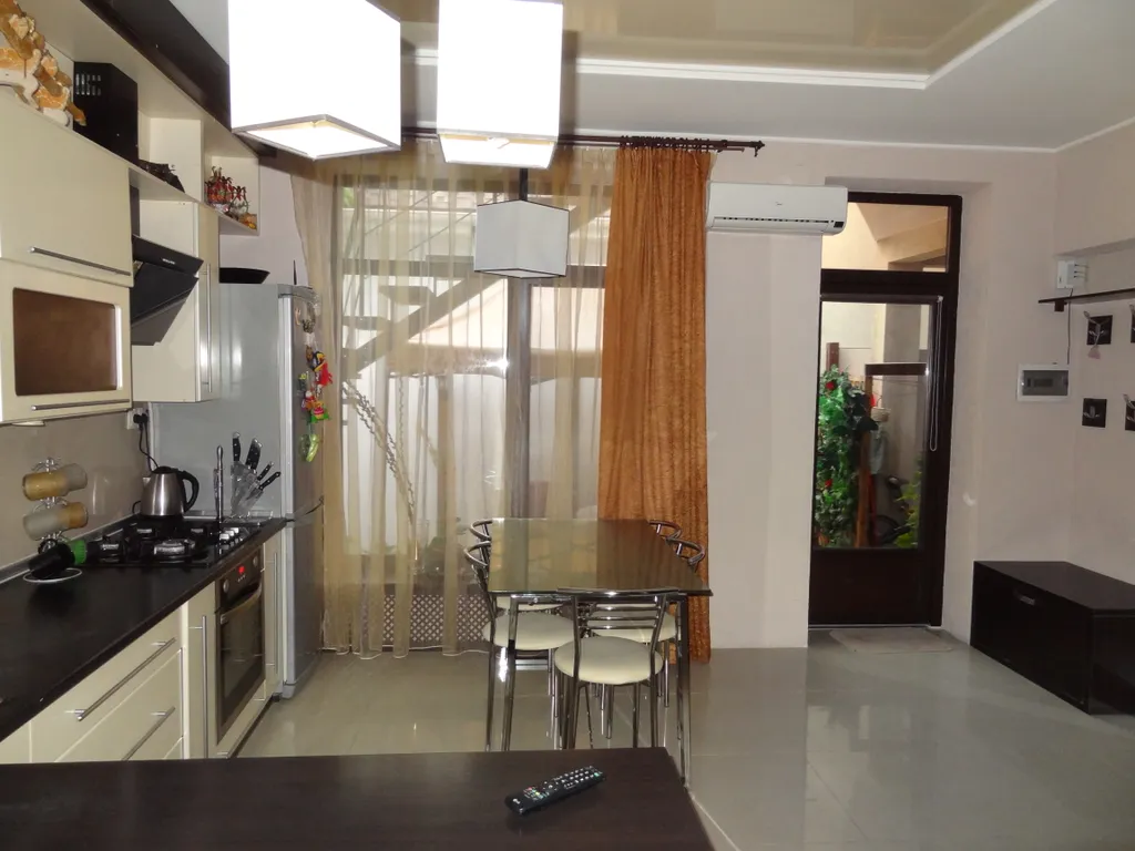 Апартаменты в центре курортной жизни Евпатории