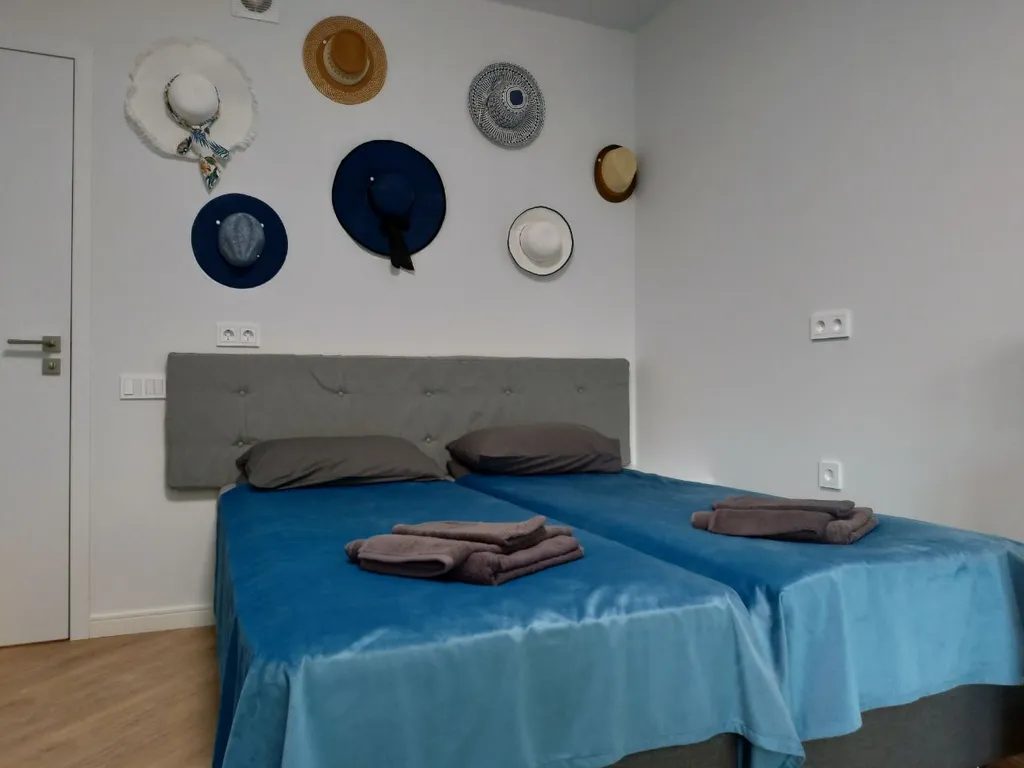 Семейные апартаменты у моря с большой террасой