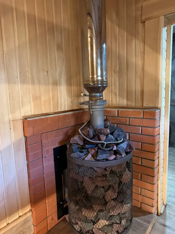 Уютный домик с банькой в лесу