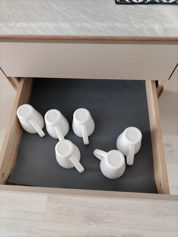 Современная евродвухкомнатная квартира с отдельной спальней в центре