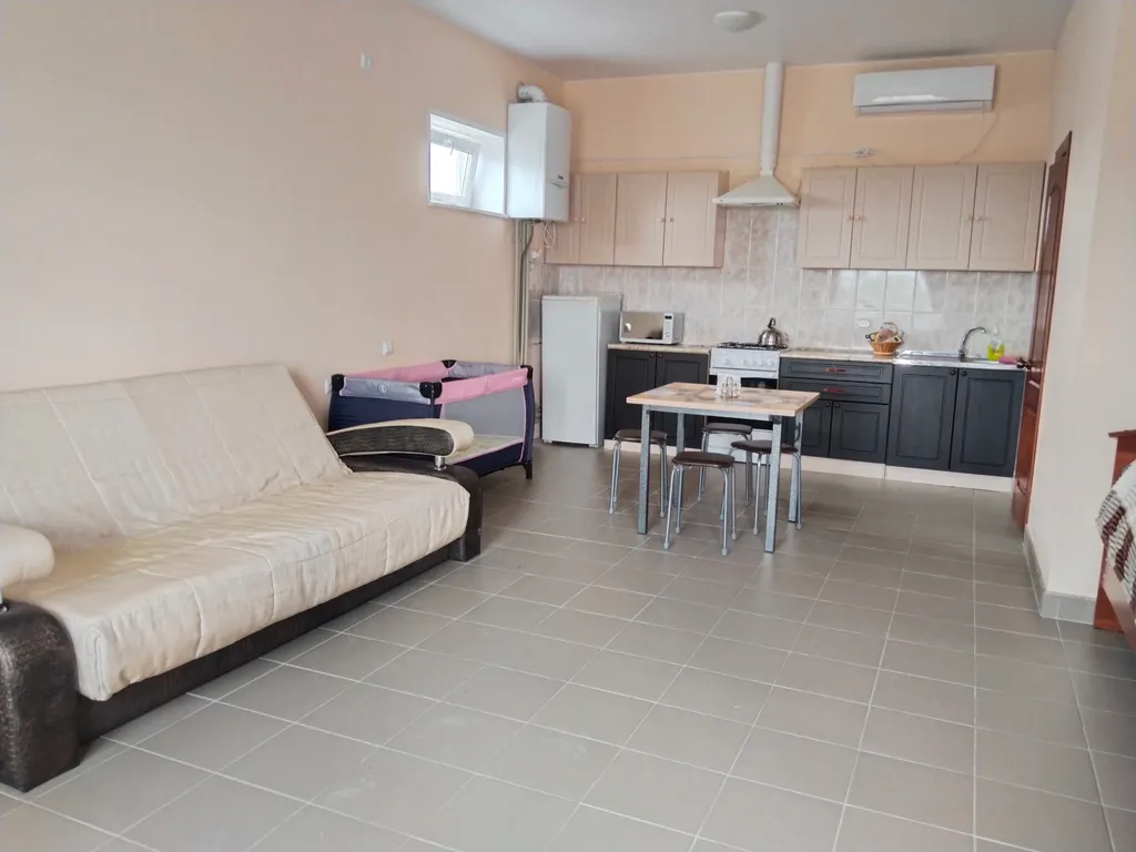 Дом с бассейном рядом с Волгой