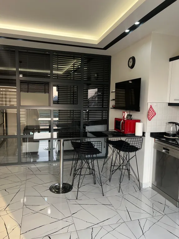 Уютная квартира с шикарным видом на море и крепость в центре