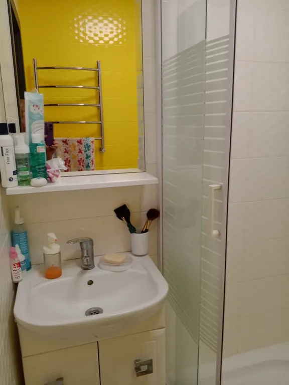 Однокомнатная квартира с новым ремонтом+лоджией (доп комната)