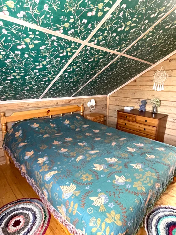 Просторный, уютный деревянный дом в центре города, возле реки и озера