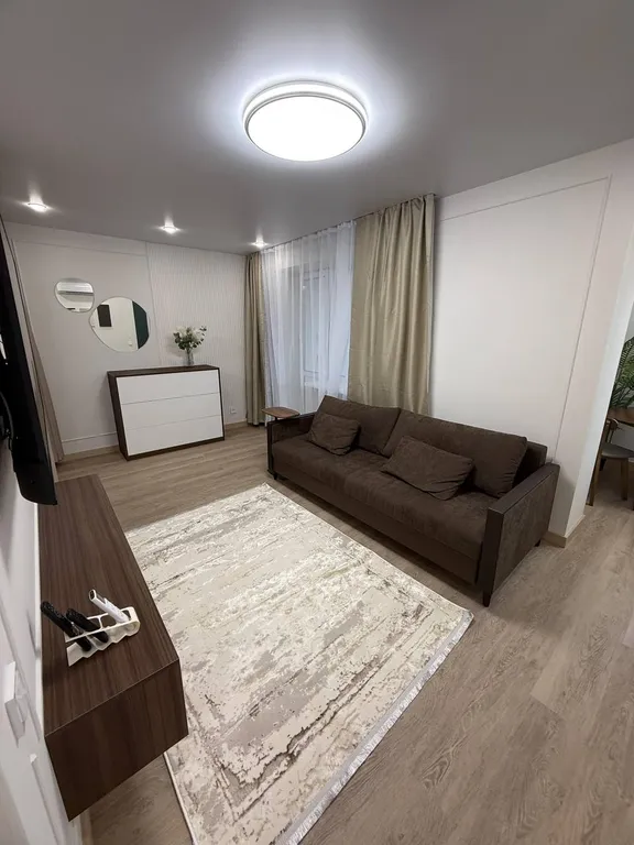 Двухкомнатные апартаменты около Нагорного парка