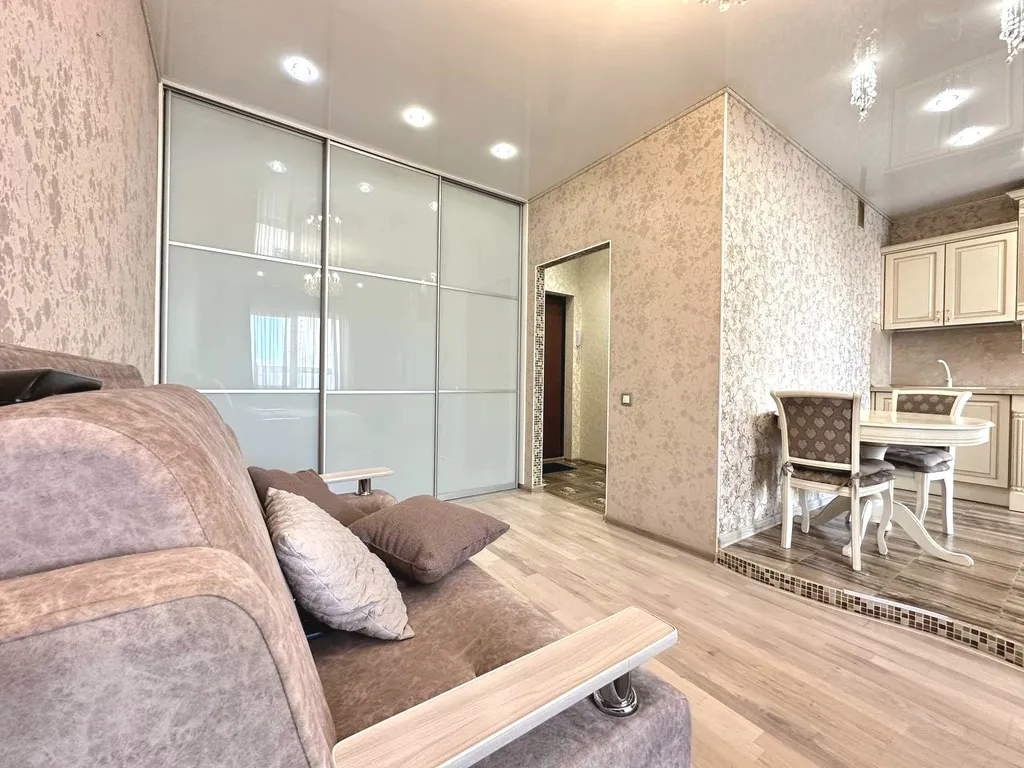 1-комнатная квартира-студия с балконом рядом с Кузбасс-Арена