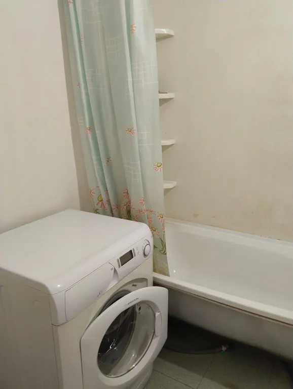 Комната с балконом, под ключ