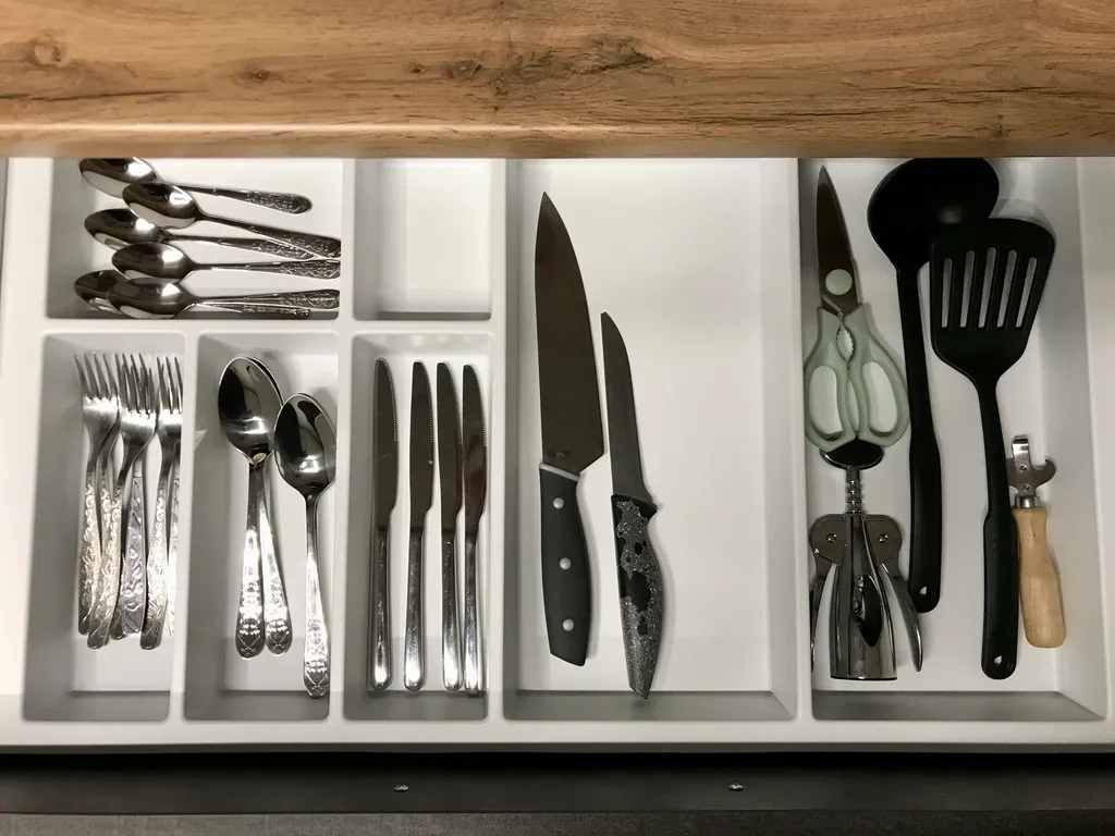 Евродвушка бизнес-класса с красивым видом на поля и шоссе