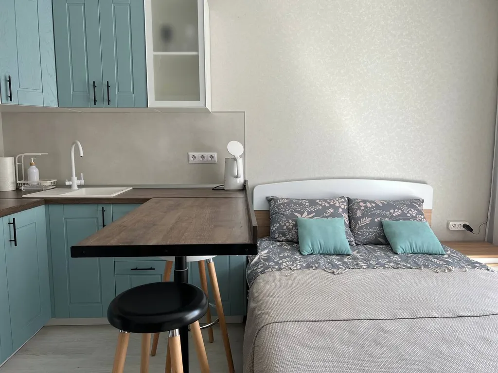 Светлая стильная студия в новом доме