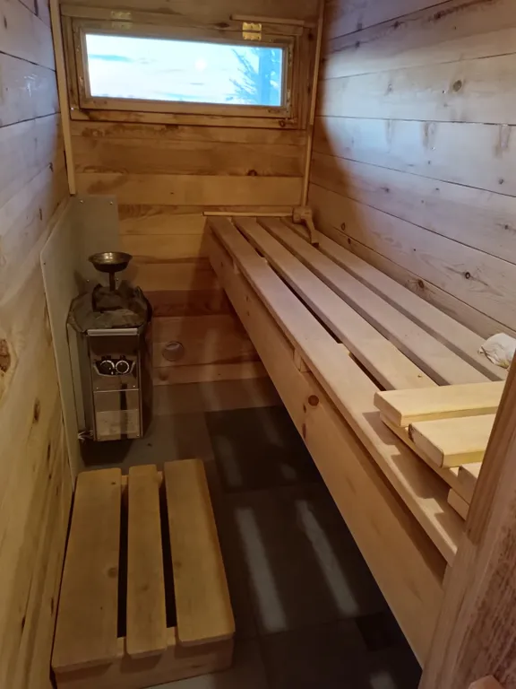 Дом с удобствами на берегу реки Волги со своим причалом