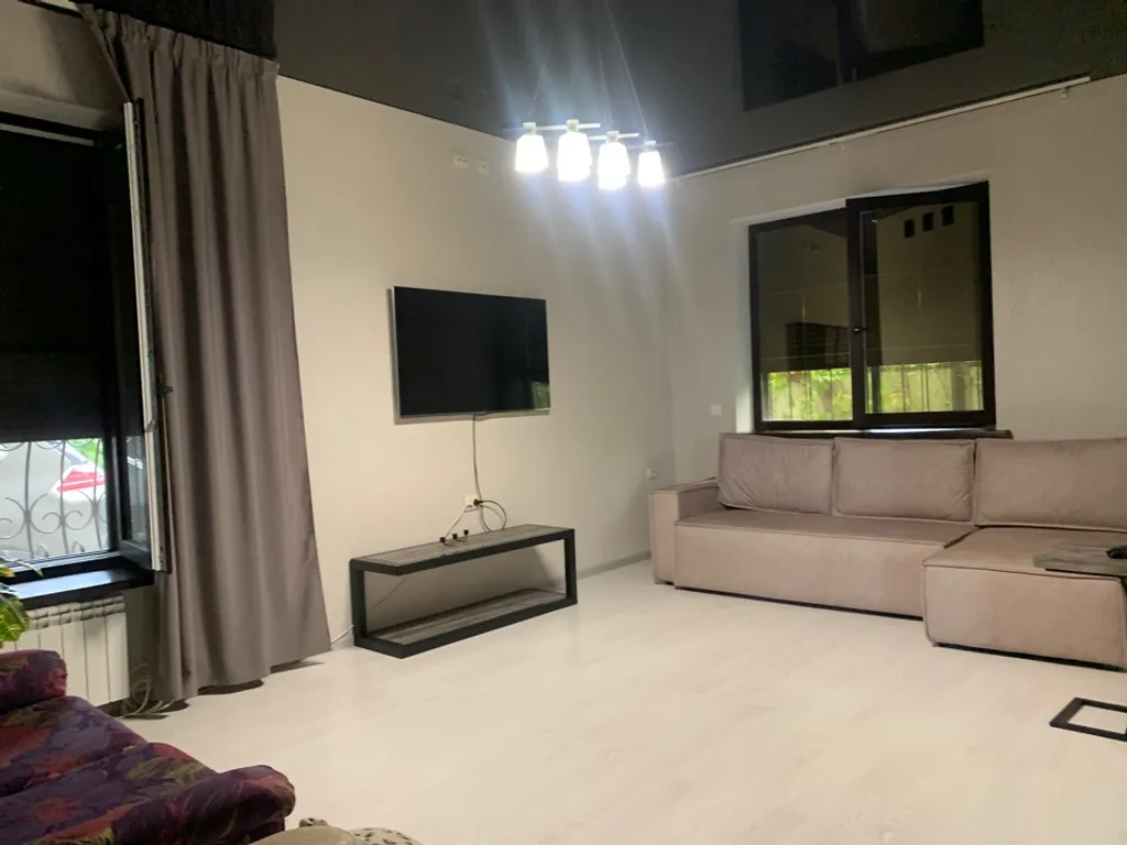 Уютный дом в городе