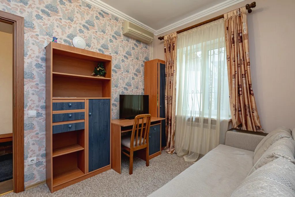 Семейный номер в уютном доме в центре города