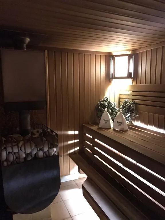 Коттедж Коттедж Гостевой комплекс в лесу около озера — Шемордан