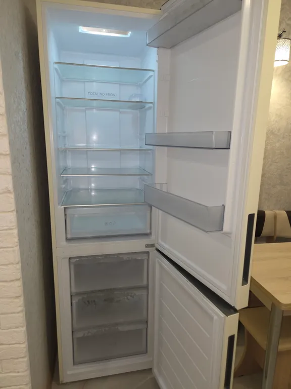 Квартира Просторная и светлая двухкомнатная квартира — Севастополь