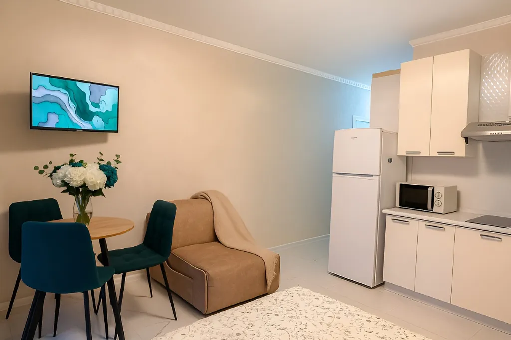 Студия с балконом и видом на море