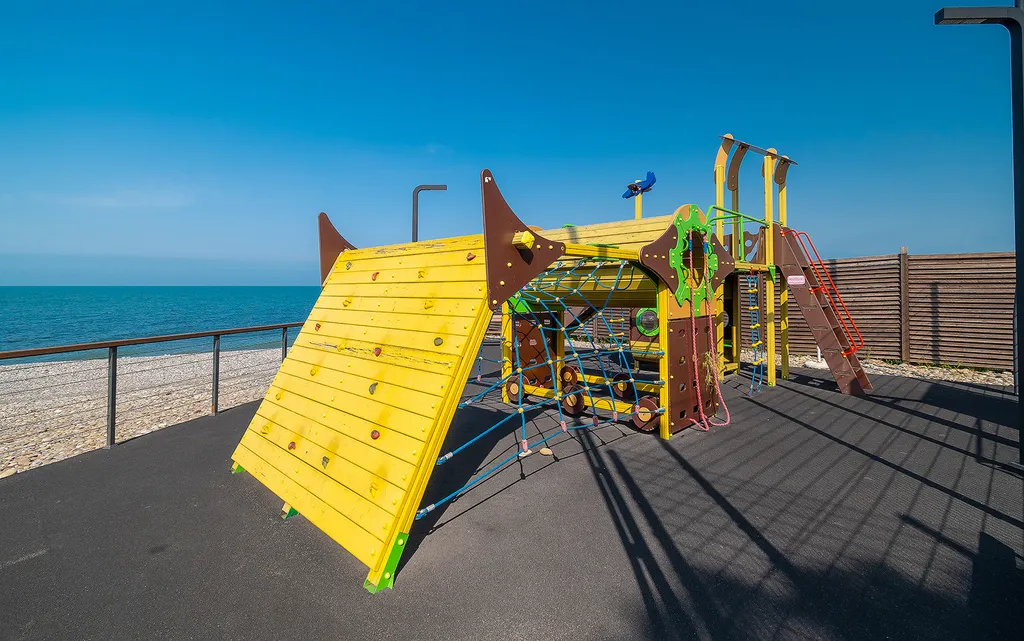 Апартаменты Люкс, Лучезарный на первой береговой линии