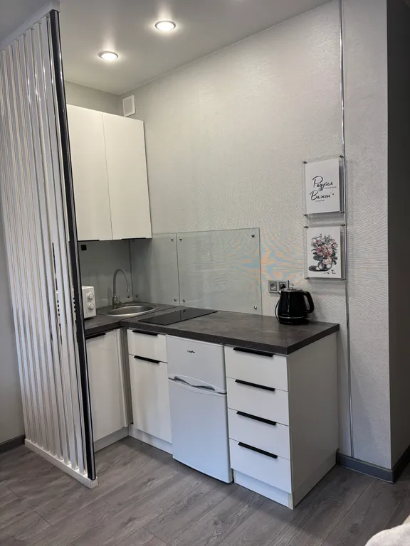 Студия с дизайнерским ремонтом