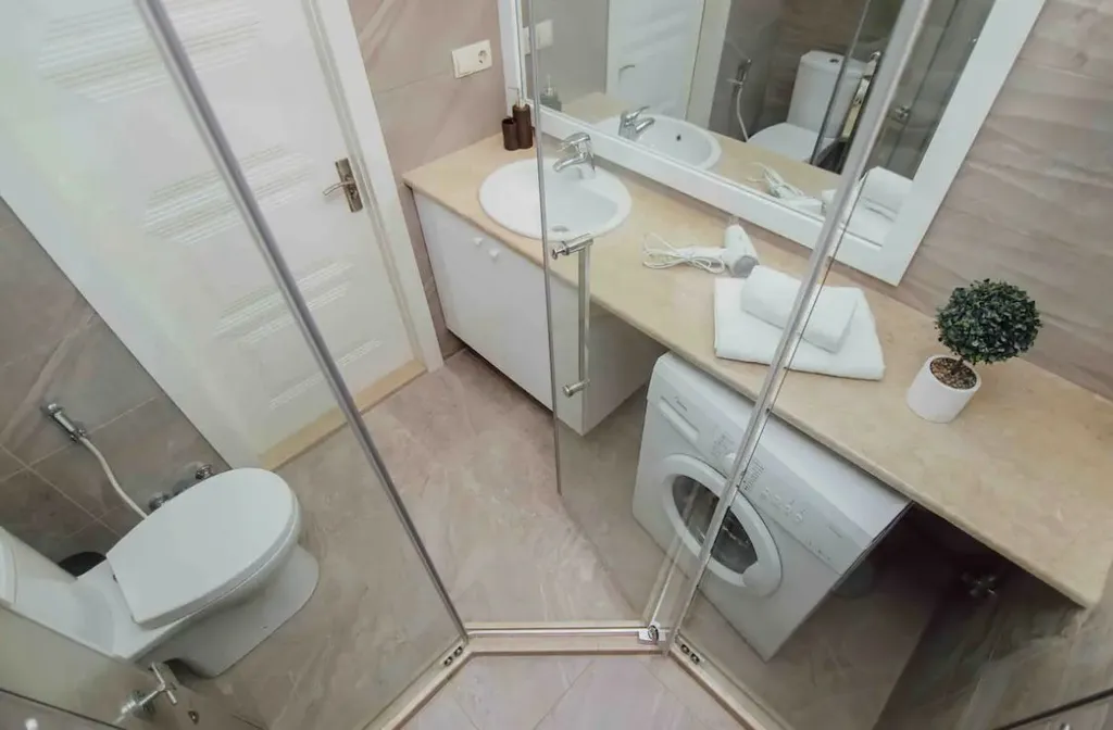 Orbi Residence 17-37