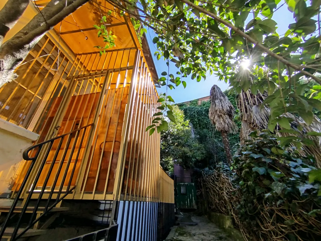 Уютная студия 10 минут от ж/д вокзала со своим входом и своей верандой