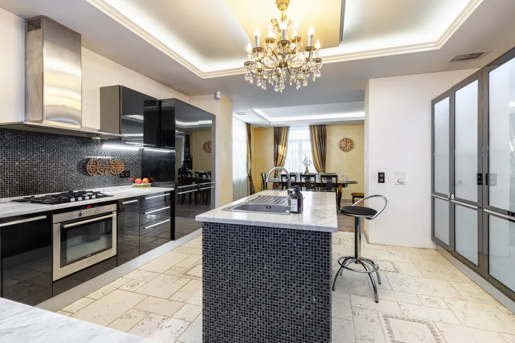 Элитный коттедж с бассейном