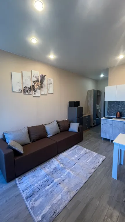 Апартаменты с бассейном на берегу моря